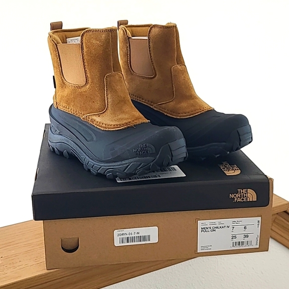 The North Face Waterproof Boots - Picture 1 of 5